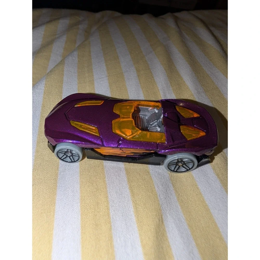 Hot Wheels 1186 MJ 1 NL Diecast Toy Car Purple Orange Mattel R0932